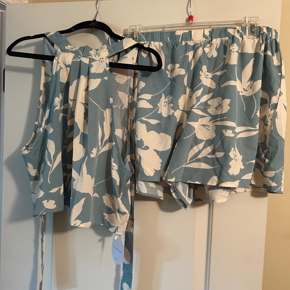 Women’s shorts set